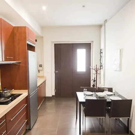 Rentalsevilla Alhondiga Siviglia